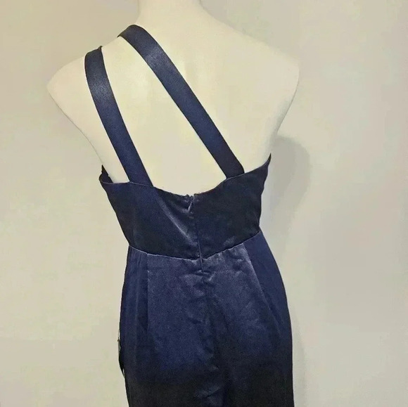 Lulu's On The Guest List One Shoulder Satin Maxi Dress NWT Size Medium - Picture 10 of 16